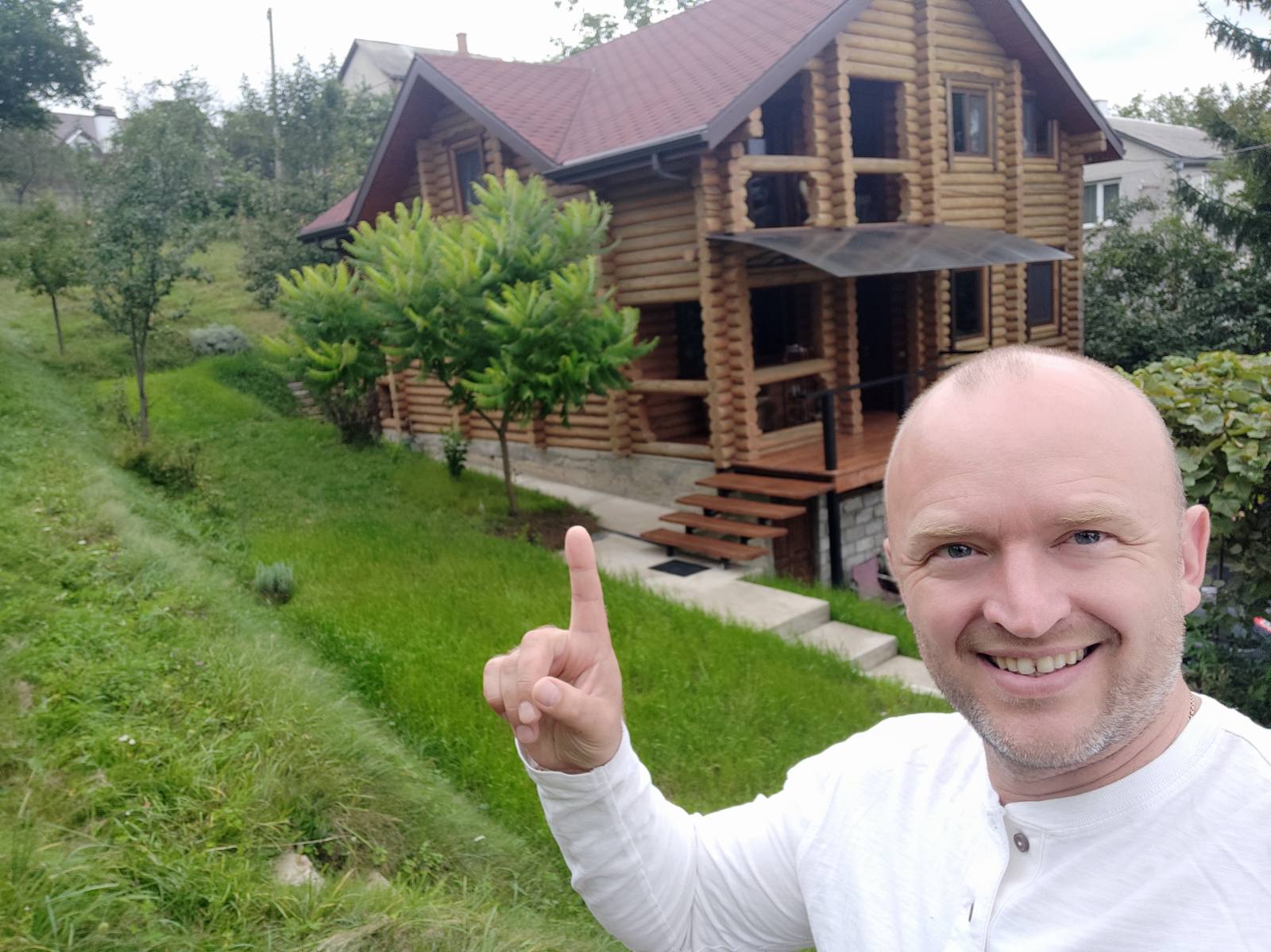 ТЕ, ЩО ти МАЄШ – залежить від того, КИМ ТИ СЕБЕ ВВАЖАЄШ